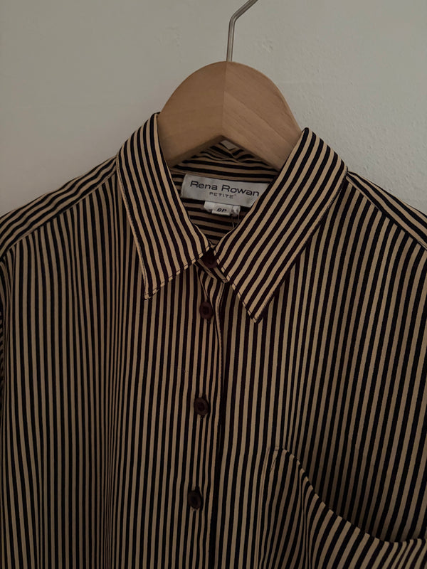 Black×Beige Striped Shirt.