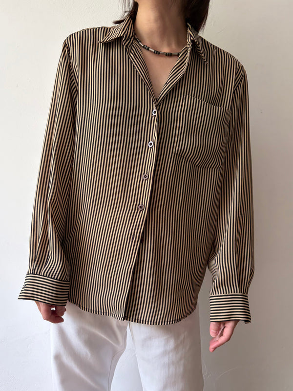 Black×Beige Striped Shirt.